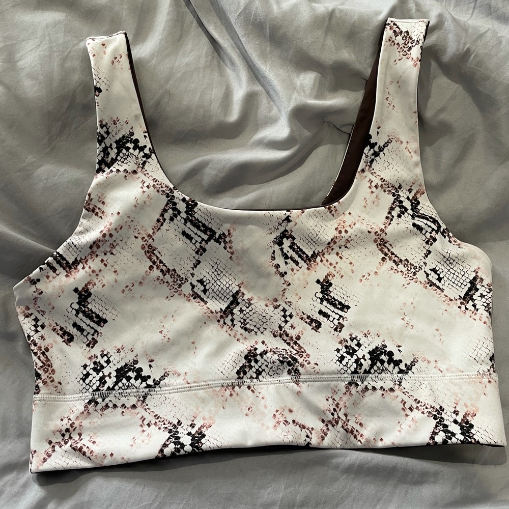 Fabletics Harlyn MIDI Medium Impact Sports Bra